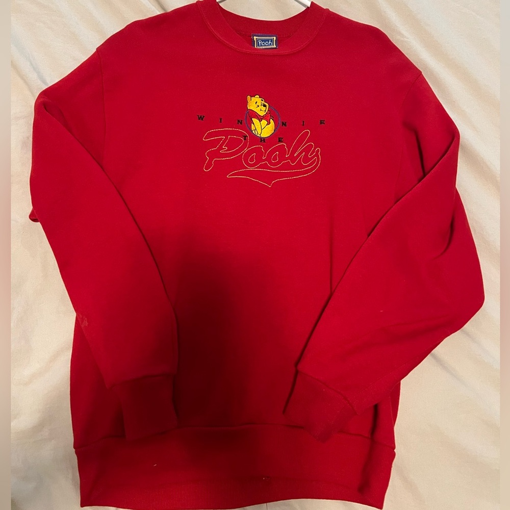 VINTAGE WINNIE THE POOH EMBROIDERED CREWNECK